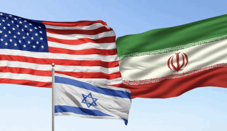 Bandiere di Stati Uniti, Iran e Israele: simbolo delle tensioni e dei delicati equilibri geopolitici tra Washington, Teheran e Tel Aviv