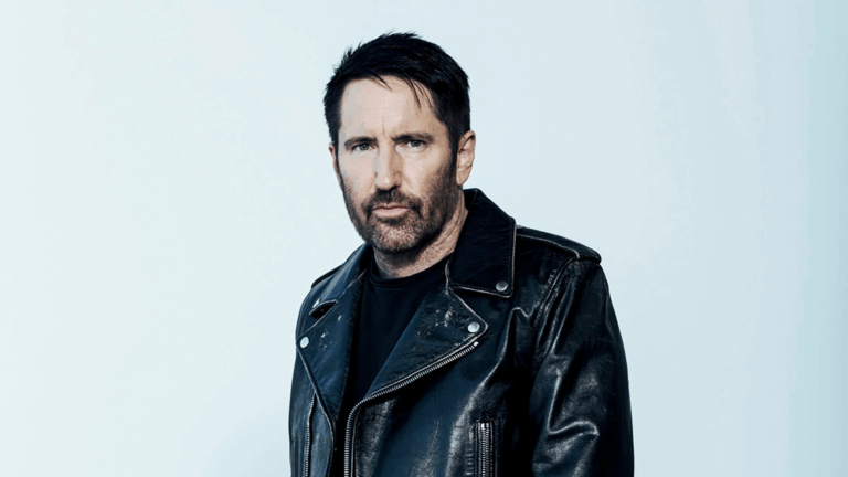 Trent Reznor dei Nine Inch Nails: icona della musica industriale ed esploratore dei confini esistenziali attraverso il suono